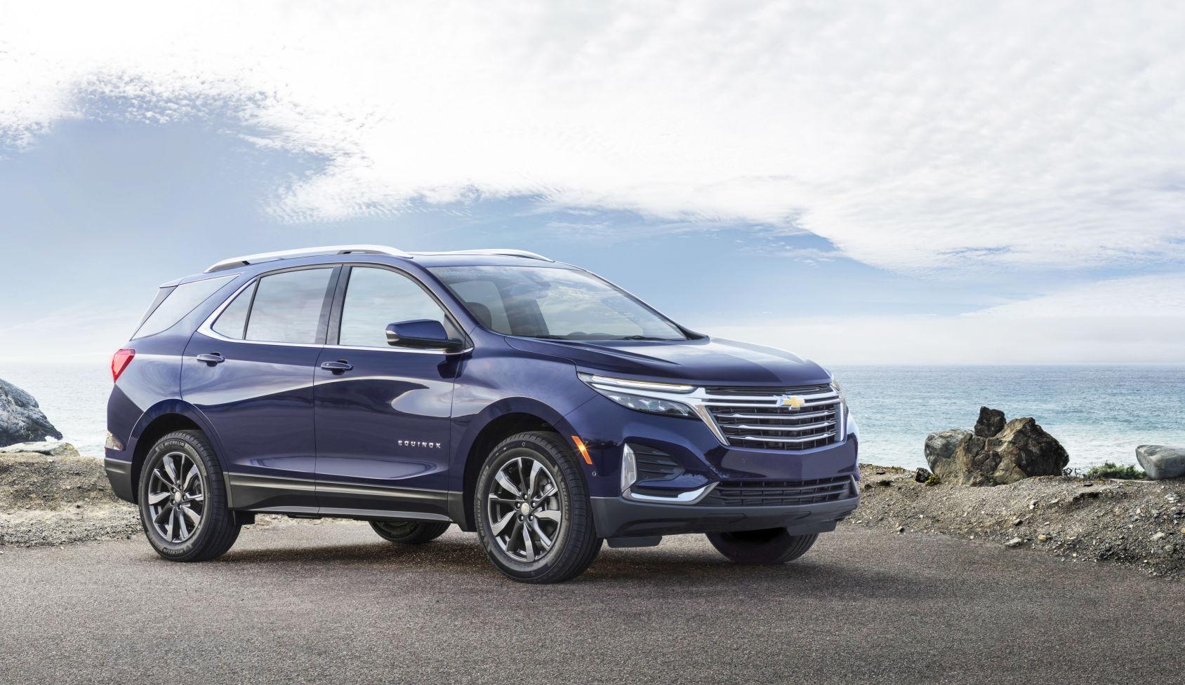2021 Chevrolet Equinox blue